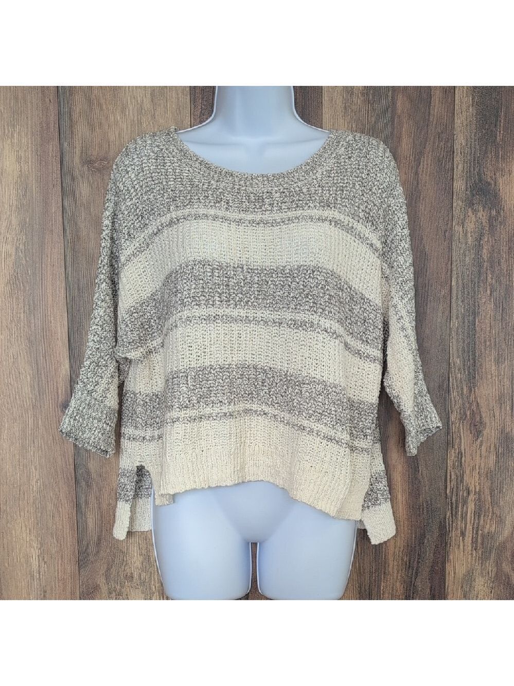 Hollister Knit 1/2 Sleeve Sweater M                   H138